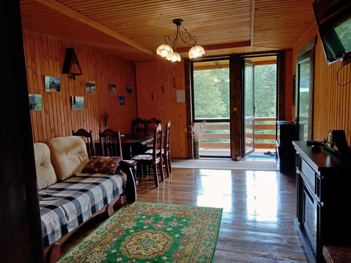 на скелі Криворівня
